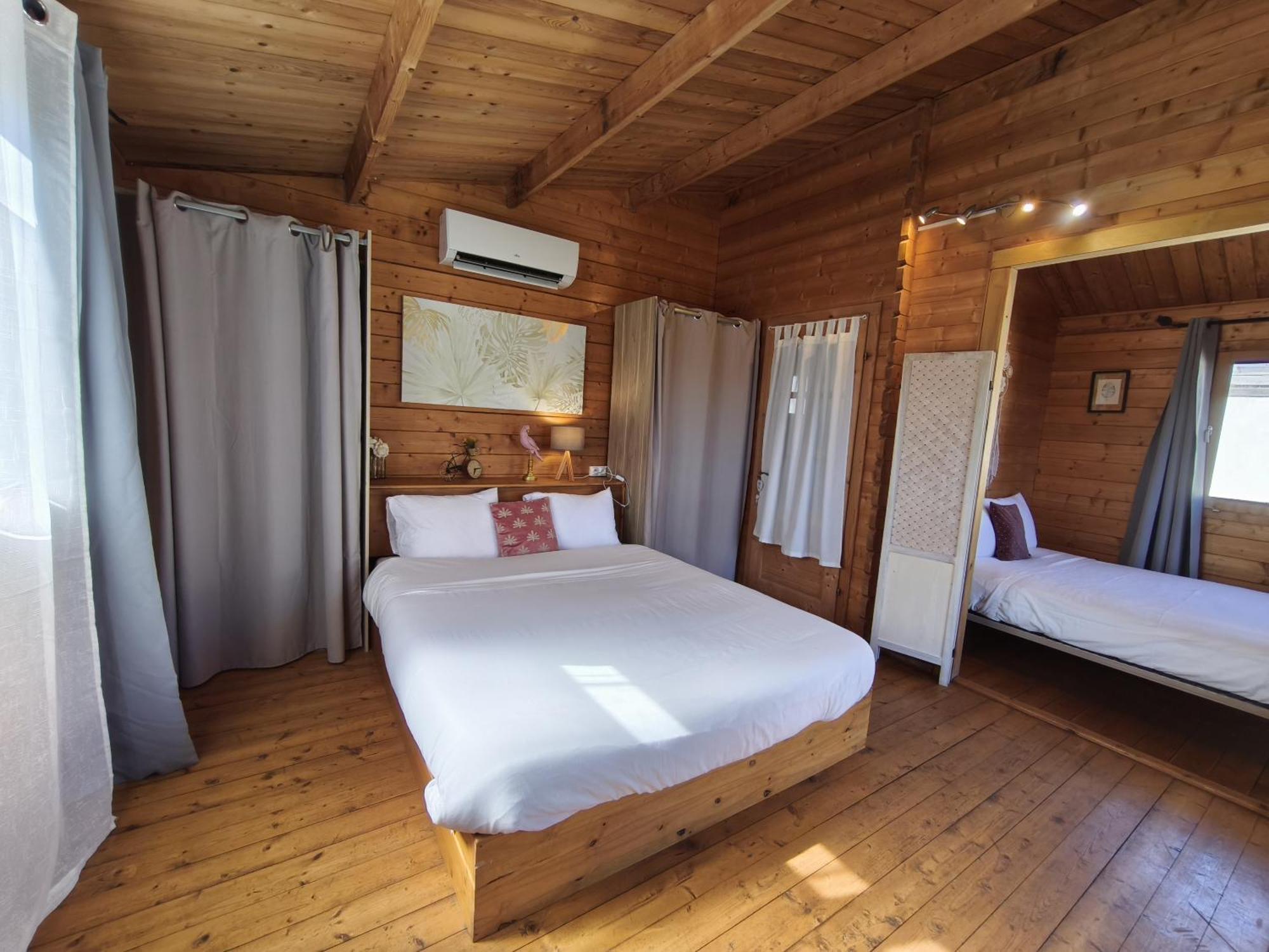 Chambres Isula Bella Figari  Exterior photo